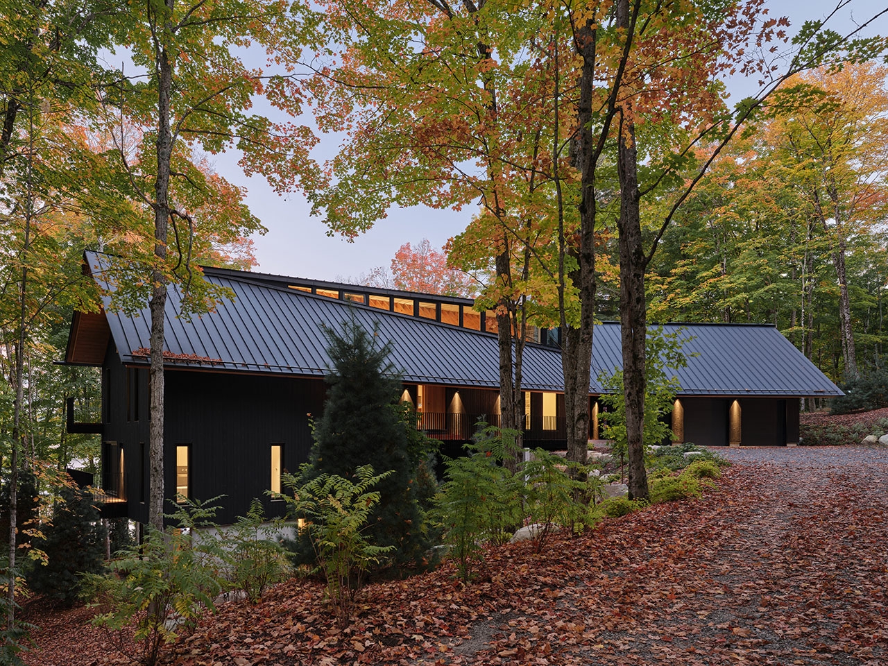A Muskoka Cottage Blends Architecture With The Canadian Shield