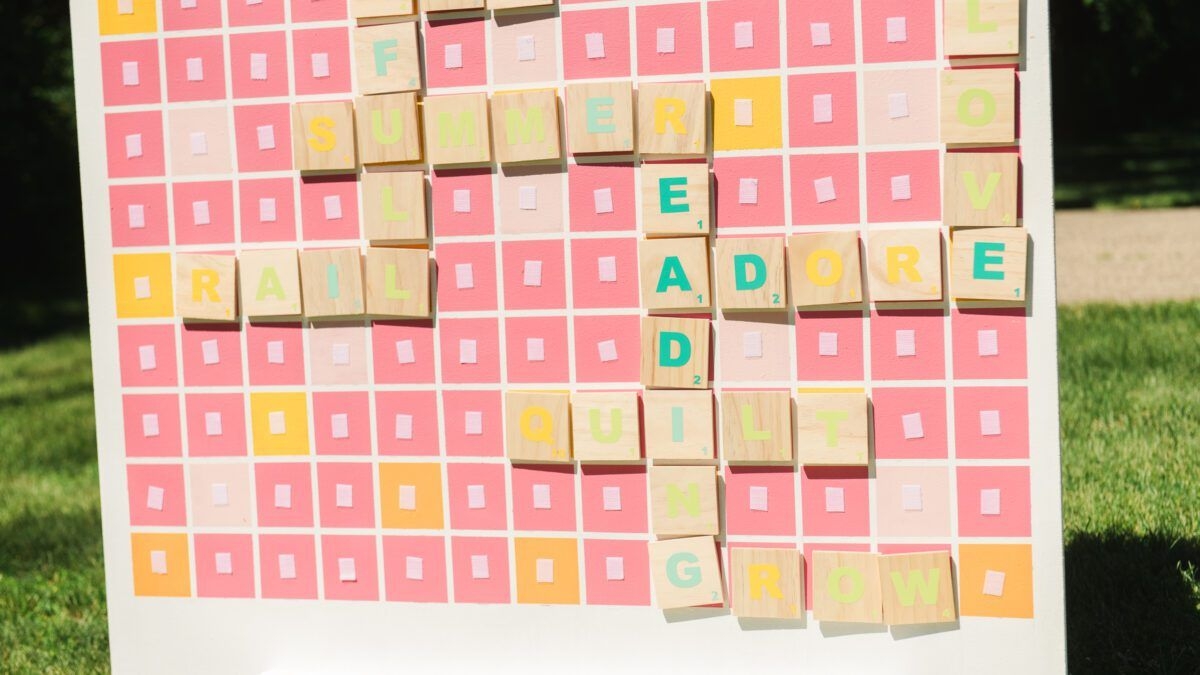 DIY Five Giant Lawn Games For Epic Fun VELCRO Brand DIY Five Giant Lawn Games For Epic Fun VELCRO Brand