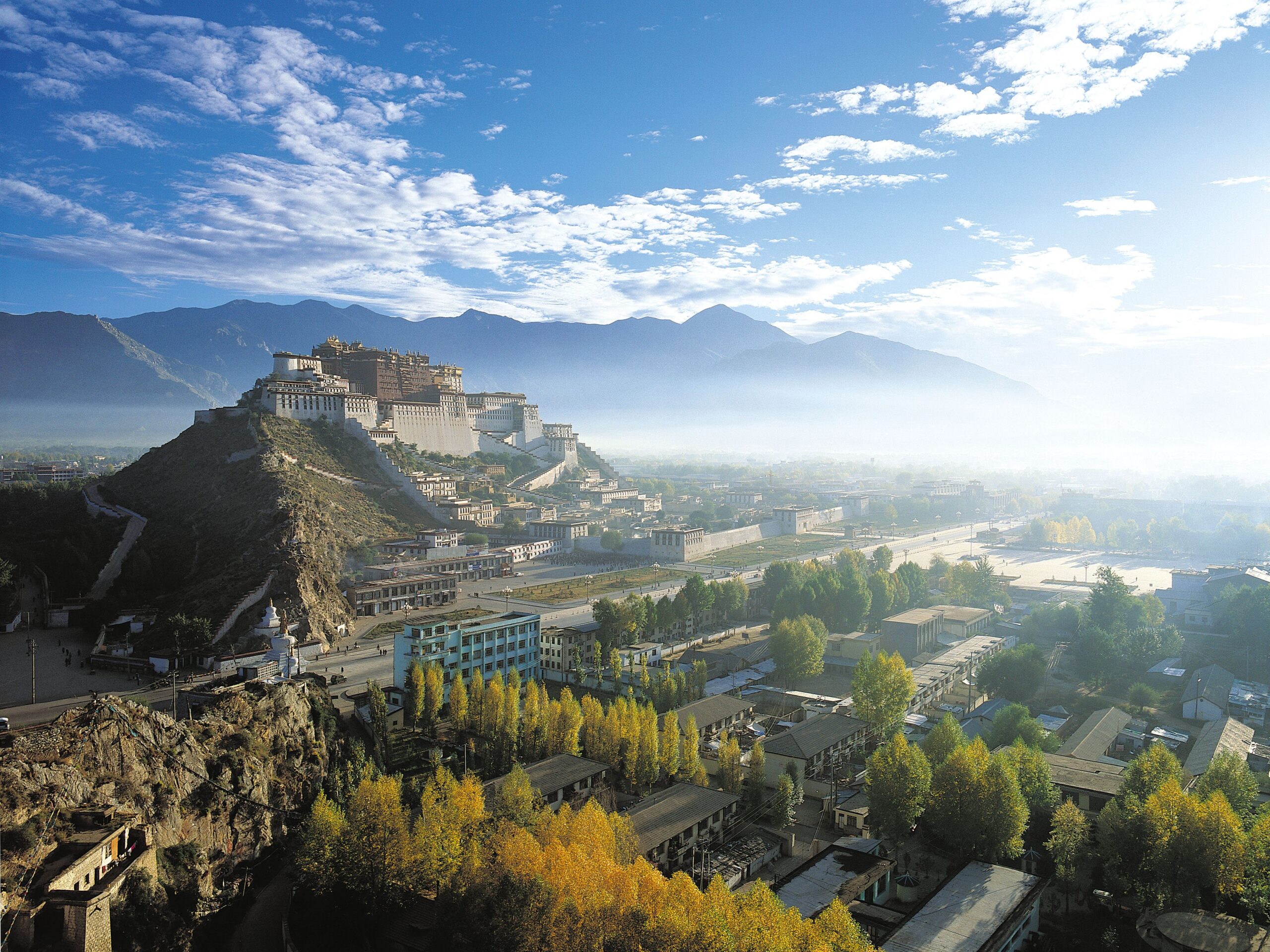 The Dalai Lama s Daring Plot To Trick The Chinese The New Yorker The Dalai Lama s Daring Plot To Trick The Chinese The New Yorker